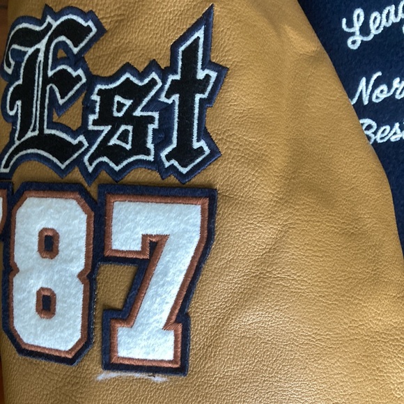 Aeropostale varsity jacket XL. Brand new with tags. - Picture 3 of 5